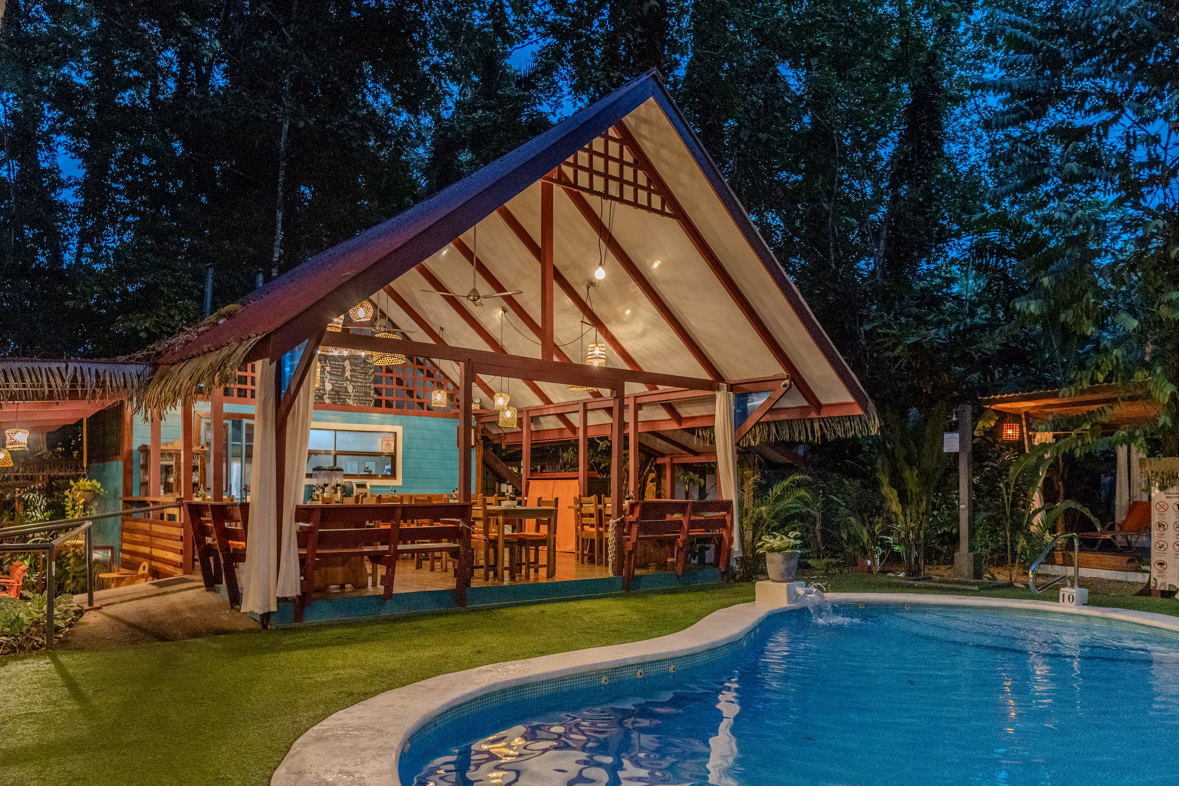 Sustainable dining at Namuwoki Lodge restaurant